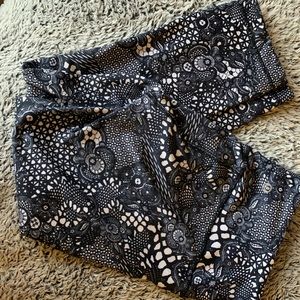Lululemon Lace Print Wunder Under leggings